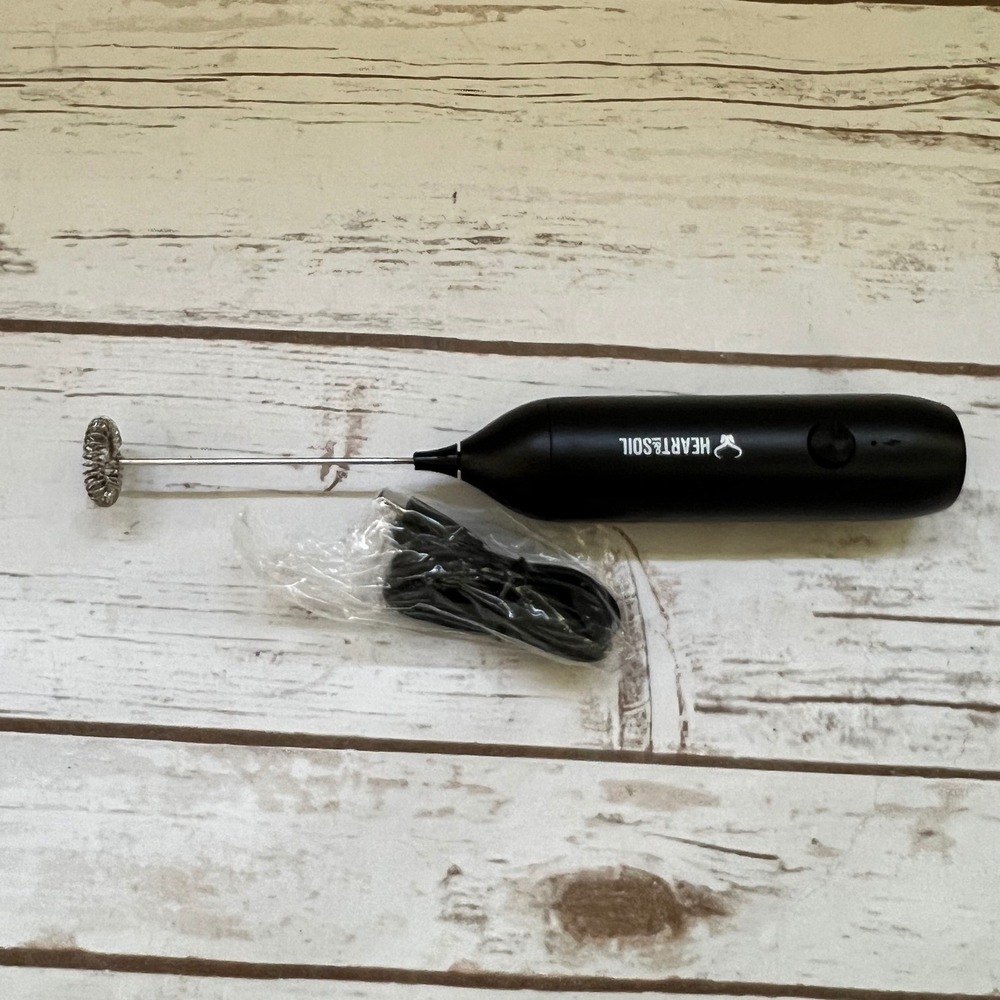 NEW Heart & Soil Milk Frother Black Handheld Electric Whisk Battery Operated OS